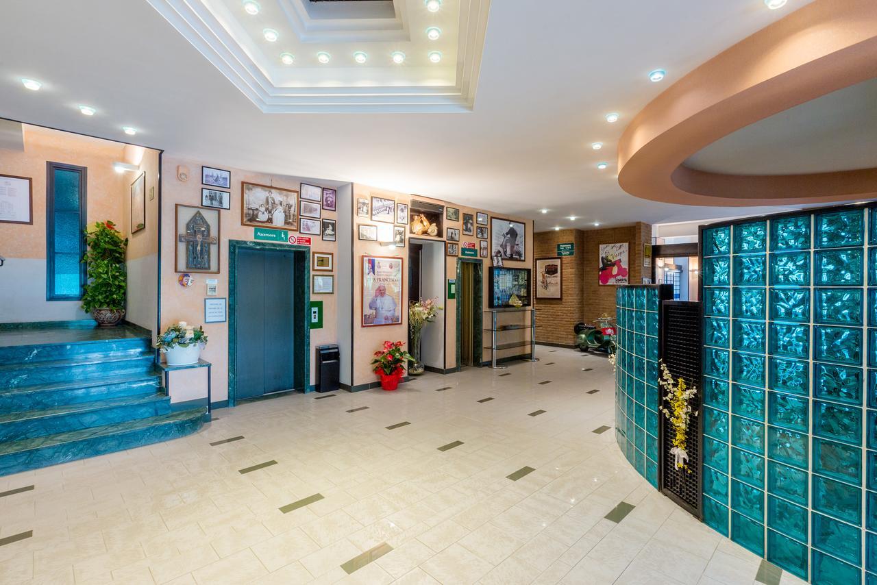 Hotel Franco Antonelli Assisi Esterno foto